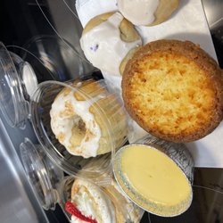 Simply Homemade 1913 - Tres leches cake, flan, cinnamon crumb, Bundt cake, mini coconut pie, lemon cookies