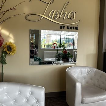 Elegant Lashes By Katie - Tustin - Lobby - Eyelash Service Near Me - Tustin, California Elegant Lashes By Katie - Tustin - Lobby - Eyelash Service Near Me - Tustin, California