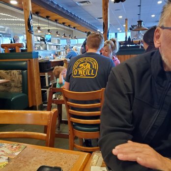 Black Bear Diner Orem - Inside seating - American Near Me - Orem, Utah