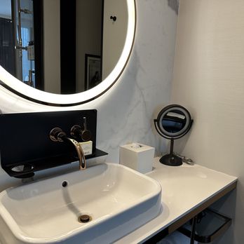 Hotel EMC2, Autograph Collection - Hotels Near Me - Chicago, Illinois