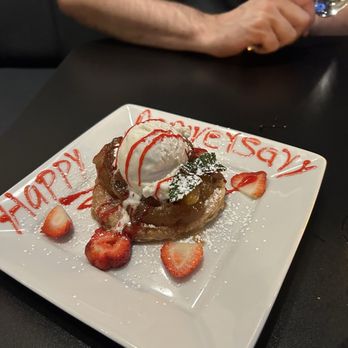Parchetto - Apple Tart - Bars Near Me - Paso Robles, California Parchetto - Apple Tart - Bars Near Me - Paso Robles, California