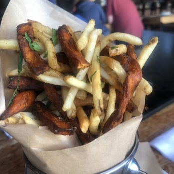 Simmzy's - Mixed bag of fries - Gastropubs Near Me - Long Beach, California