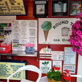 Red's Eats - The menu in front of store - Seafood Near Me - Wiscasset, Maine