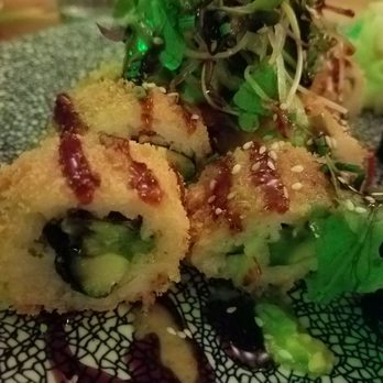 DUDU - Crispy yellow roll - Sushi Bars Near Me - Berlin, BE DUDU - Crispy yellow roll - Sushi Bars Near Me - Berlin, BE