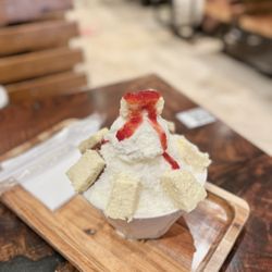 Cafe Daily - Cheesecake bingsu ($12.99)