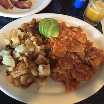 Chelly's Cafe - Chilaquiles was yummy - Cafes Near Me - Palmdale, California