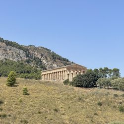 Parco Archeologico di Segesta - Looking up at the temple