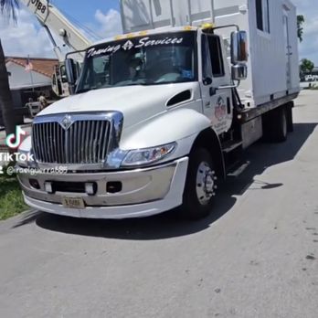 Guerra Towing - Towing Near Me - Louisville, Kentucky Guerra Towing - Towing Near Me - Louisville, Kentucky