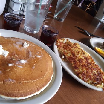 Chelan Cafe - Fluffy pancakes and crispy hash browns - Breakfast & Brunch Near Me - Seattle, Washington