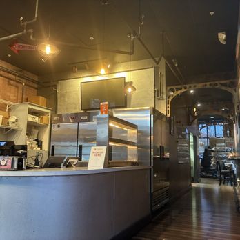 Rock Creek Pizza - Dedicated pick up area - Pizza Near Me - Sandy, Utah