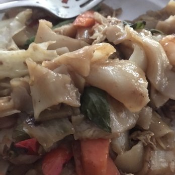 Charm Thai Bistro - Drunken noodle with shrimp - Thai Near Me - Wakefield, Massachusetts
