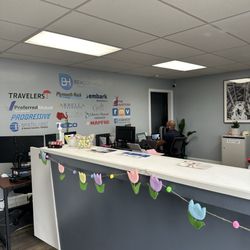 Beacon Hill Insurance Agency - Front desk