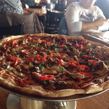 Pier 115 - Sports Bars Near Me - Edgewater, New Jersey