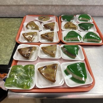 Ba Xuyen - Assorted slices - Vietnamese Near Me - Brooklyn, New York Ba Xuyen - Assorted slices - Vietnamese Near Me - Brooklyn, New York