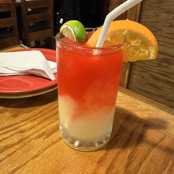 El Paso Rt1 Alexandria - Strawberry Lime Happy Hour Margarita - Mexican Near Me - Alexandria, Virginia