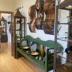 Pura Vida Gallery