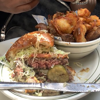 Jonah's Kitchen + Bar - Perfectly cooked wagyu burger - Latin American Near Me - Santa Monica, California Jonah's Kitchen + Bar - Perfectly cooked wagyu burger - Latin American Near Me - Santa Monica, California
