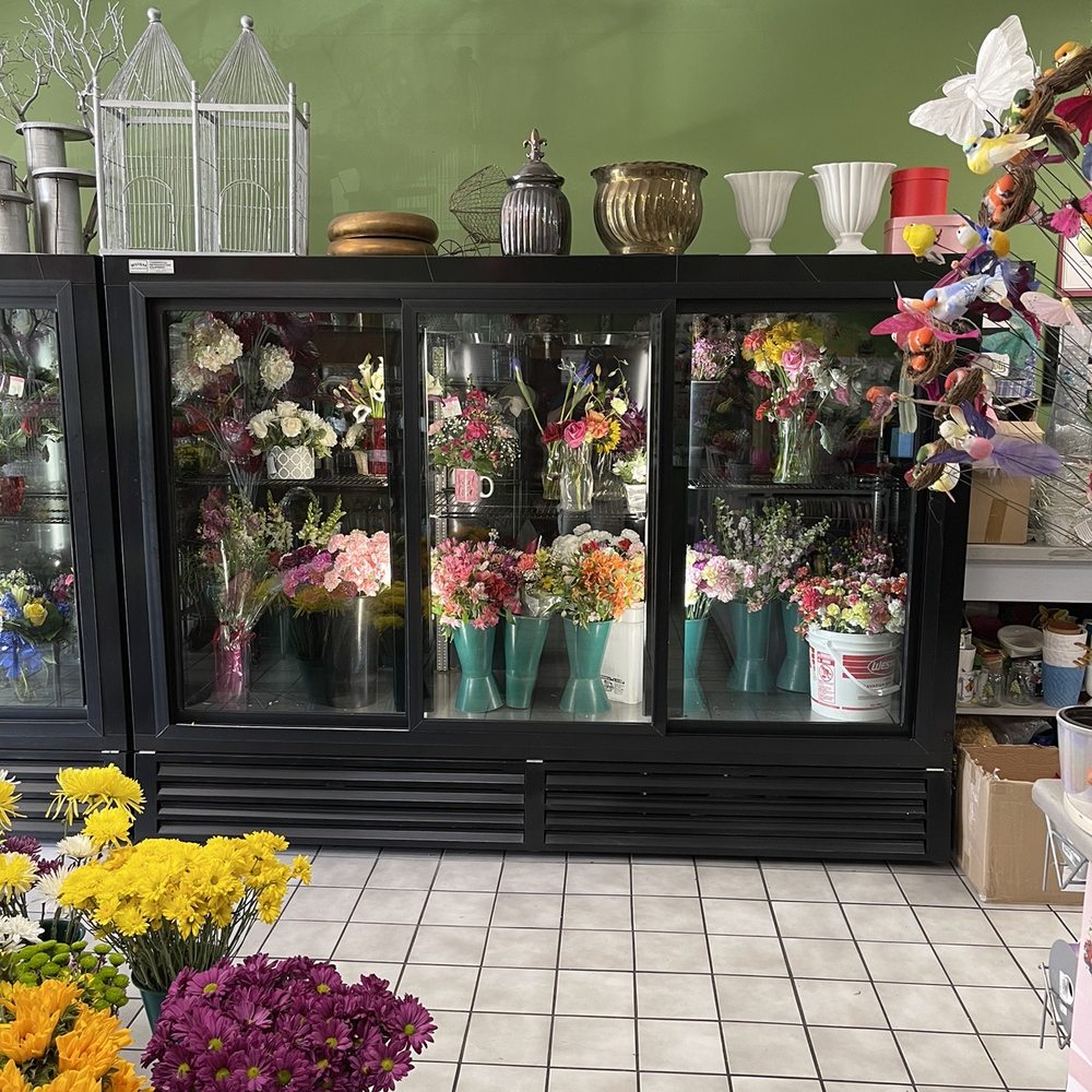 Capri Flowers - Florists Near Me - Orange, California