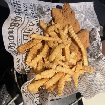 Fatman Pizza Pub - Chicken tenders - Pizza Near Me - Gurnee, Illinois Fatman Pizza Pub - Chicken tenders - Pizza Near Me - Gurnee, Illinois