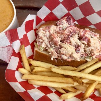 Yankee Lobster - Seafood Markets Near Me - Boston, Massachusetts