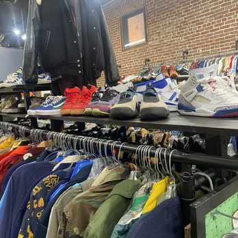 DeeLux - Men's jackets  great selection - Used, Vintage & Consignment Near Me - Orange, California
