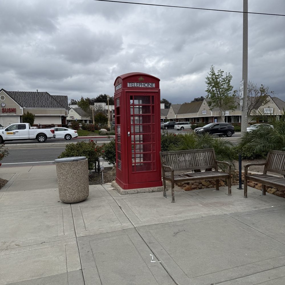 Annie's Cafe - Temecula - Old phone booth out front - Breakfast & Brunch Near Me - Temecula, California