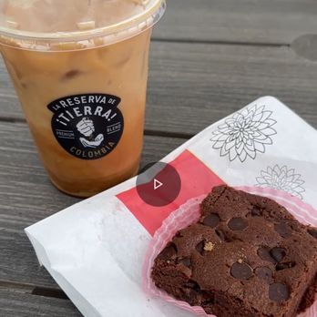 Praline Bakery - Bakeries Near Me - Washington, DC, District of Columbia