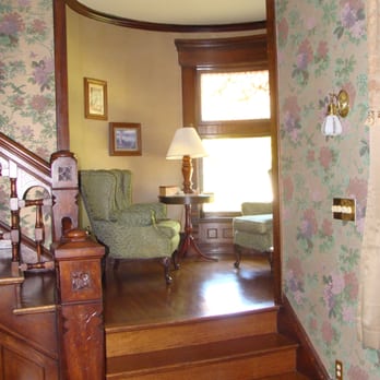 A.P. Green House Bed and Breakfast - 1st floor turret - the perfect place for a couple to just sit and talk, or like our daughter, the perfect reading spot. - Bed & Breakfast Near Me - Mexico, Missouri A.P. Green House Bed and Breakfast - 1st floor turret - the perfect place for a couple to just sit and talk, or like our daughter, the perfect reading spot. - Bed & Breakfast Near Me - Mexico, Missouri