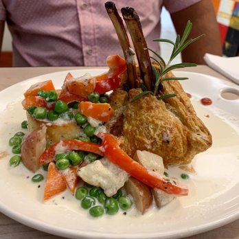 Tiny Pyramid - Lamb Wellington - Cafes Near Me - Honolulu, Hawaii Tiny Pyramid - Lamb Wellington - Cafes Near Me - Honolulu, Hawaii