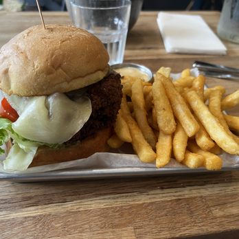 Threefold Cafe - Fried chicken burger - Breakfast & Brunch Near Me - Coral Gables, Florida