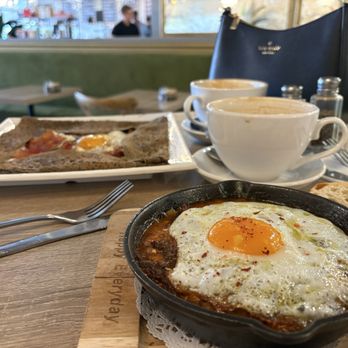 Le Cafe Du Val - The spread - Cafes Near Me - Henderson, Nevada