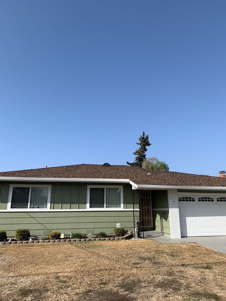 Slide of Williams Roofing