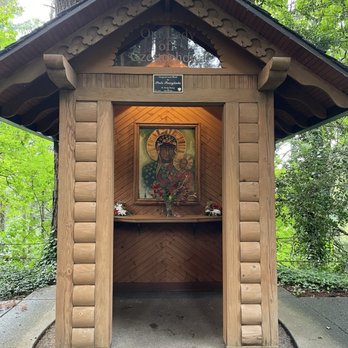 The Grotto - Praying chapel very special for Poles - Botanical Gardens Near Me - Portland, Oregon The Grotto - Praying chapel very special for Poles - Botanical Gardens Near Me - Portland, Oregon