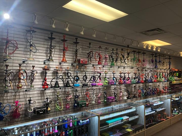 MARLEY’S SMOKE SHOP Updated May 2024 1123 N Castle Heights Ave