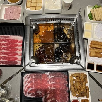 Haidilao Hotpot Flushing - Hot Pot Near Me - Flushing, New York