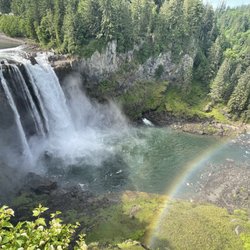 Cheryl's Northwest Tours - Snowqualmie Falls