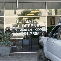Boran Brazilian Jiu-Jitsu - Half of the sign in front of Boran Jiu-Jitsu