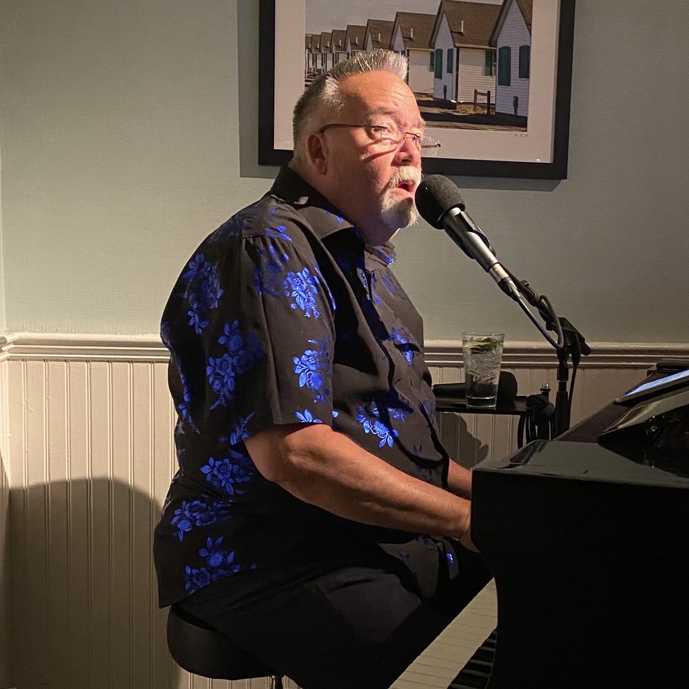 Pilgrim House - Great pianist! - Hotels Near Me - Provincetown, Massachusetts Pilgrim House - Great pianist! - Hotels Near Me - Provincetown, Massachusetts