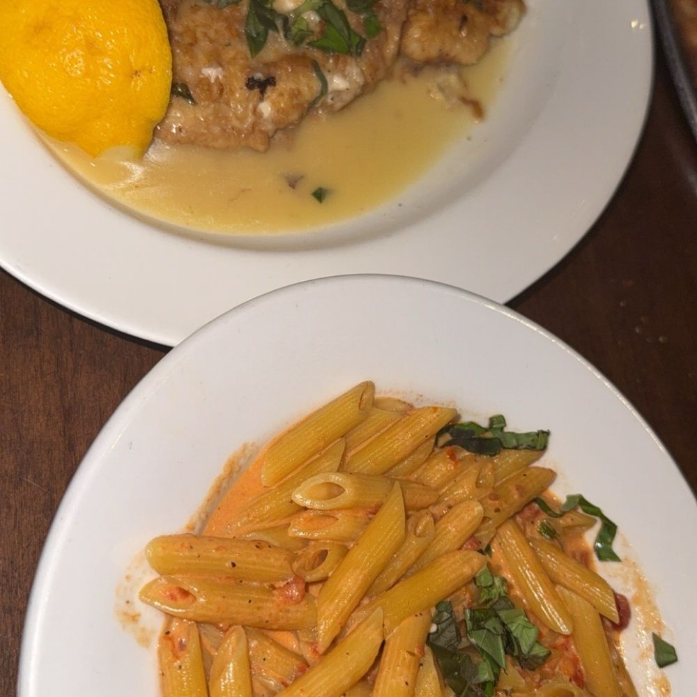 Pizza Classica - Chicken francese / penne alla vodka - 10/10 recommend! - Pizza Near Me - Glendale, New York Pizza Classica - Chicken francese / penne alla vodka - 10/10 recommend! - Pizza Near Me - Glendale, New York