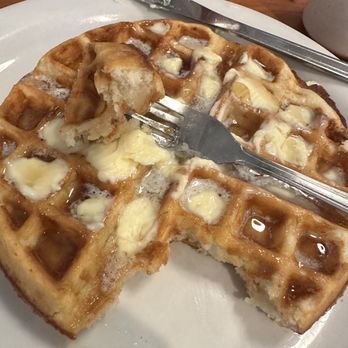 Le Roy's Restaurant - Diners Near Me - Monrovia, California