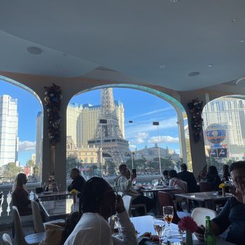 Lago - Lunch with a view - Italian Near Me - Las Vegas, Nevada