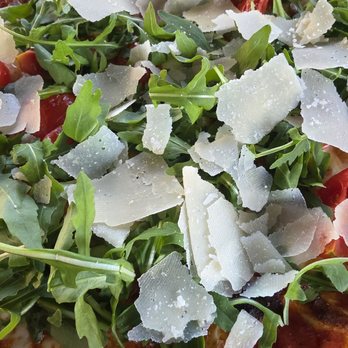 Il Gabbiano - Pizza Rucola - Italian Near Me - Augsburg, BY Il Gabbiano - Pizza Rucola - Italian Near Me - Augsburg, BY