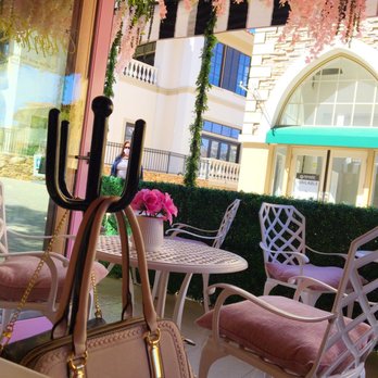 Mrs Coco - Purse holder - Cafes Near Me - Henderson, Nevada