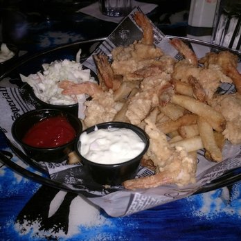 Rainforest Cafe - fried shrimp, French fries, coleslaw - Cafes Near Me - Niagara Falls, New York