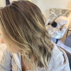 Hollis’ Hair Loft