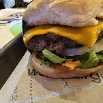 Wahlburgers - Tasty but fell apart as soon as I bit into it. - American Near Me - Cabazon, California