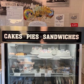 The Ice Cream Shop - Ice Cream & Frozen Yogurt Near Me - Glendora, California