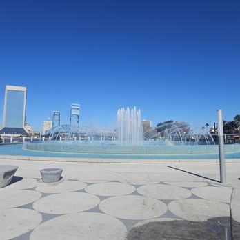 Friendship Fountain - Landmarks & Historical Buildings Near Me - Jacksonville, Florida