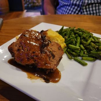 Thunder Bay Grille - Bison meatloaf with mashed potatoes and green beans - New American Near Me - Davenport, Iowa Thunder Bay Grille - Bison meatloaf with mashed potatoes and green beans - New American Near Me - Davenport, Iowa