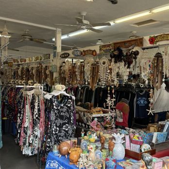 Coconut Coast Gifts - Women's Clothing Near Me - Kapaʻa, Hawaii Coconut Coast Gifts - Women's Clothing Near Me - Kapaʻa, Hawaii